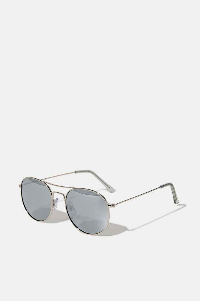 Round sunglasses with a metal frame