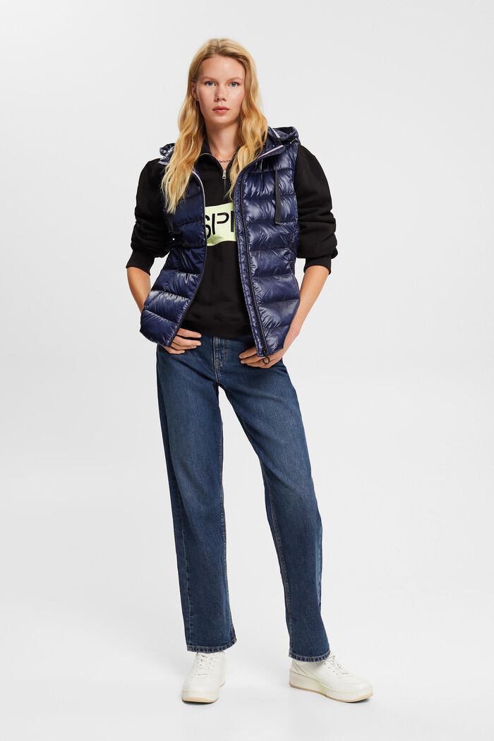 Quilted body warmer with detachable hood