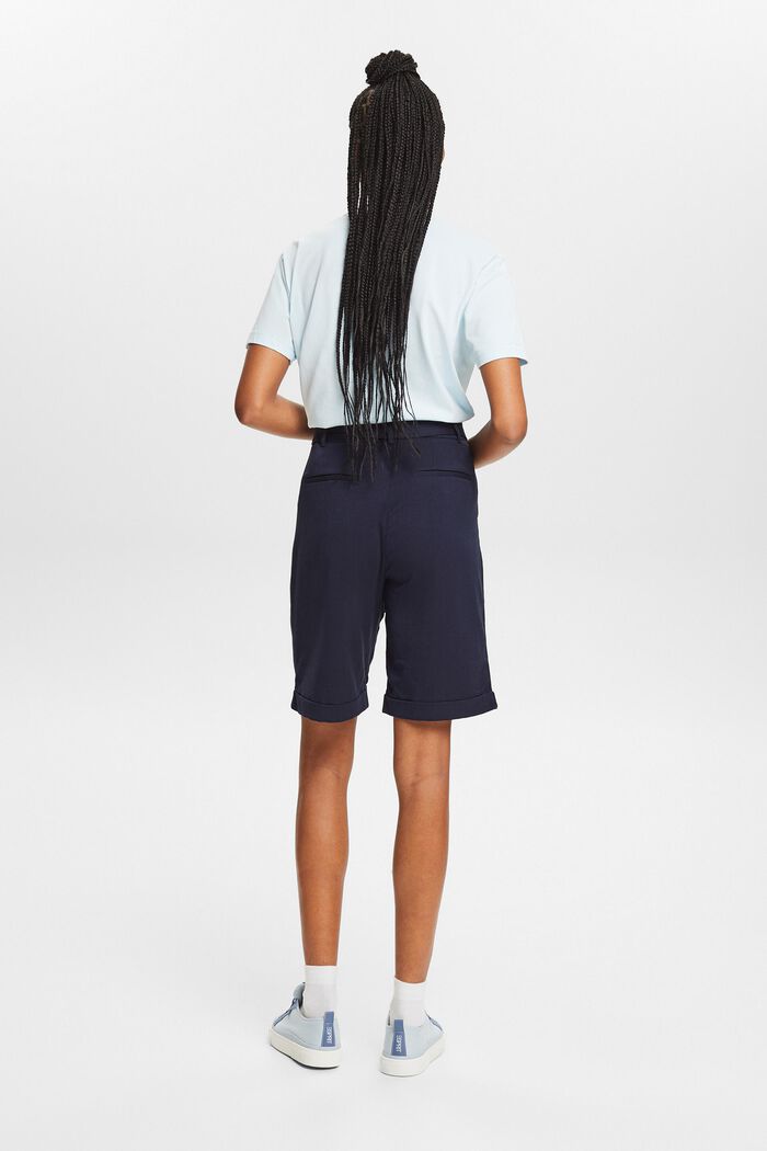 Bermuda shorts with waist pleats, NAVY, detail image number 2