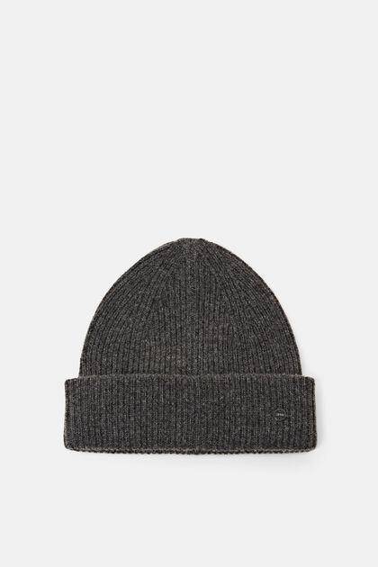 With cashmere: wool blend beanie hat