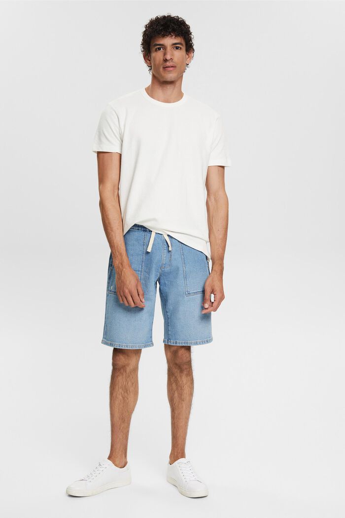Denim shorts with a drawstring waistband