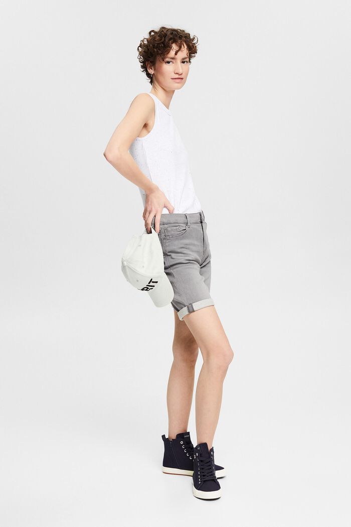 Denim shorts made of blended organic cotton