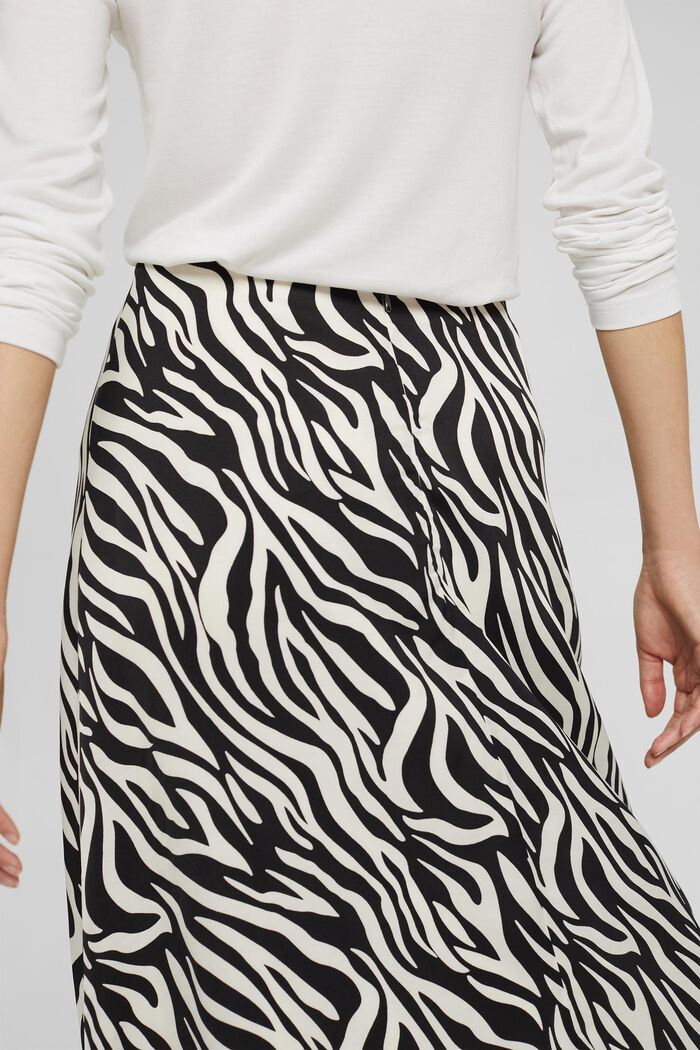 Satin midi skirt with an animal print, BLACK, detail image number 2