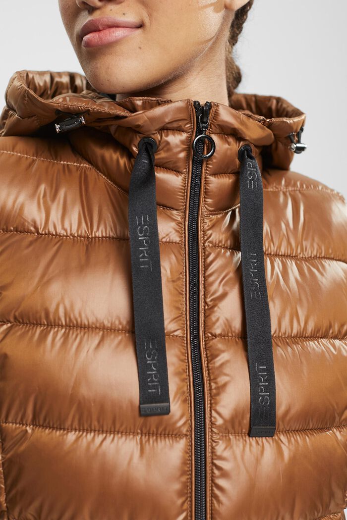 Made of recycled material: quilted body warmer with detachable hood, TOFFEE, detail image number 0