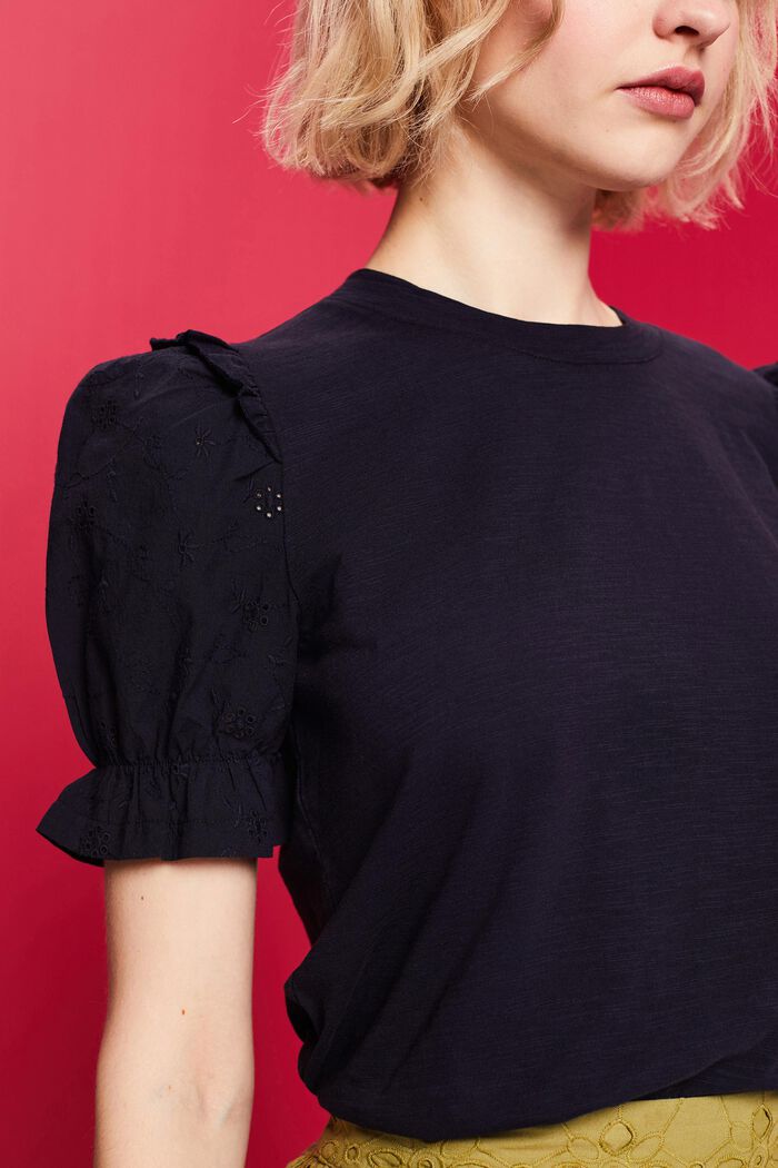 Eyelet Embroidered Puff Sleeve T-Shirt, NAVY, detail image number 2