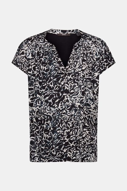 Split neck t-shirt with patterned front