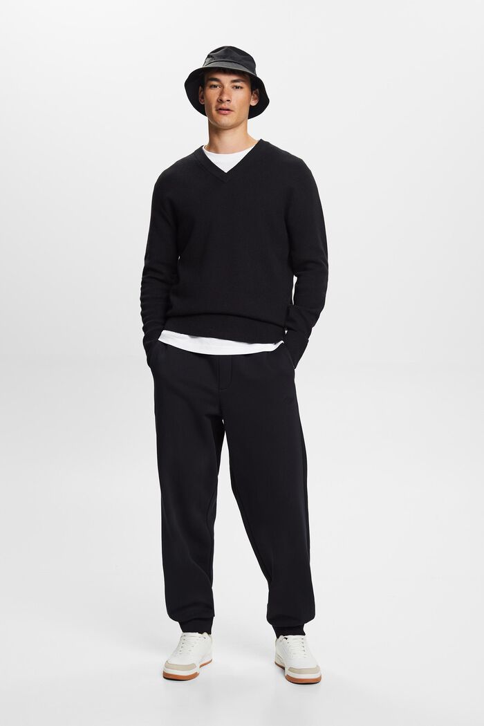 Basic V-neck jumper, wool blend, BLACK, detail image number 3