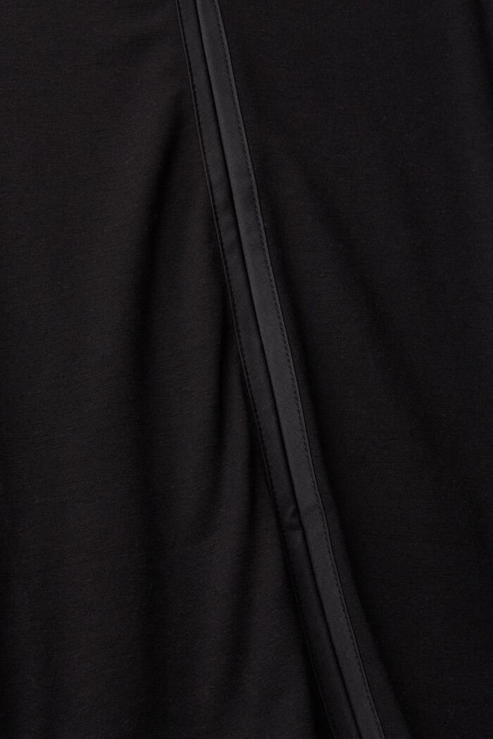 Made of TENCEL™: V-neck top, BLACK, detail image number 4