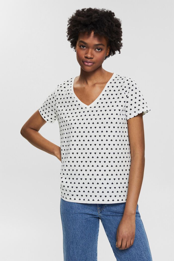 Patterned T-shirt with a V-neckline