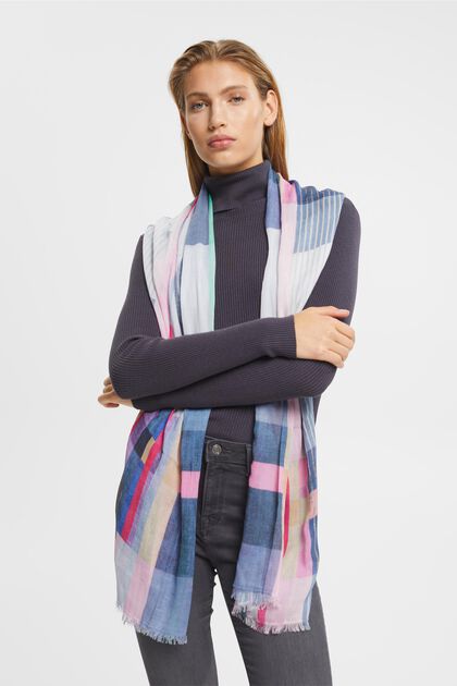 Geometric striped scarf