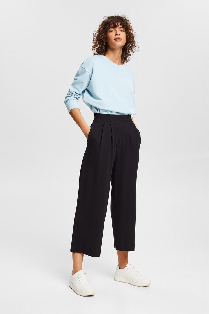 Jersey trousers with a wide leg