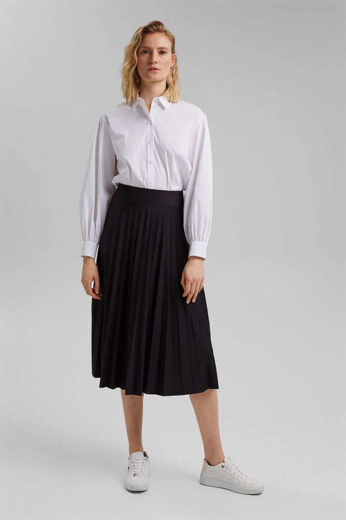 Recycled: Pleated skirt with an elasticated waistband