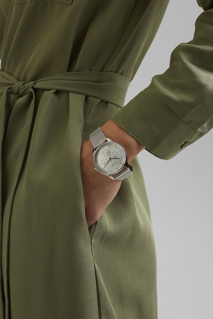 Multi-functional watch with a Milanese strap