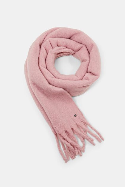 Fluffy scarf