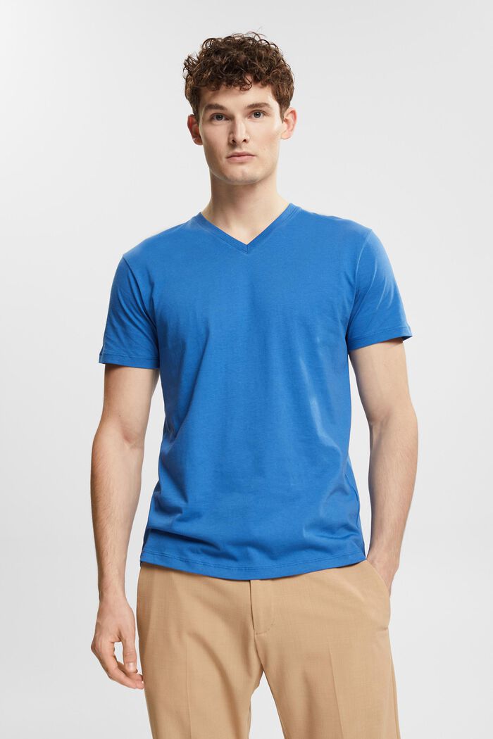 V-neck t-shirt of sustainable cotton