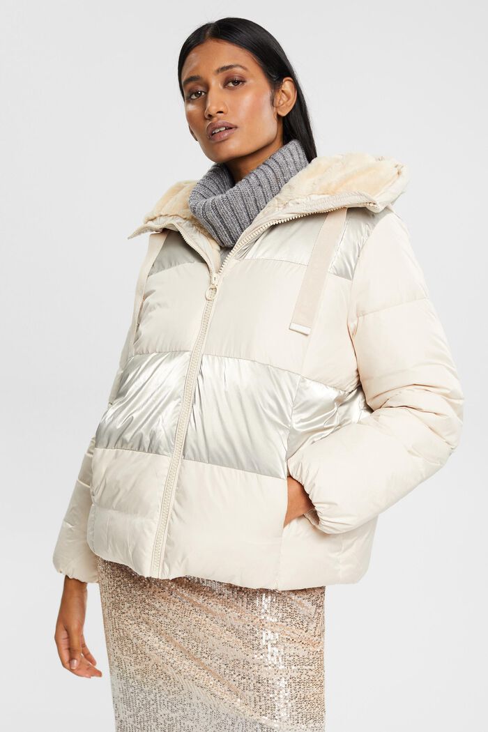 Puffer jacket with metallic stripes