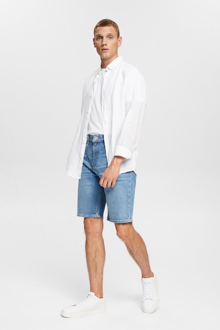 Denim shorts made of blended cotton